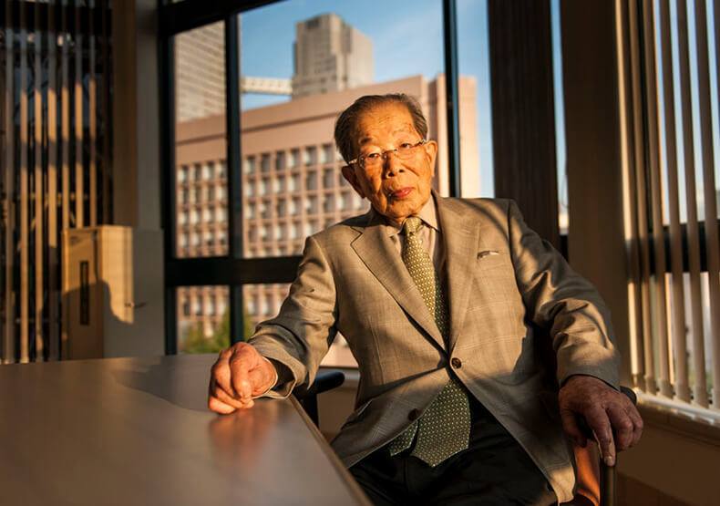 105 жасқа келген жапон дәрігері Шигеаки Хинохара: Бақытты өмірдің құпиясы