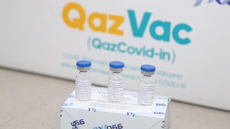 QazVac отандық вакцинаны кімдер салдырды?