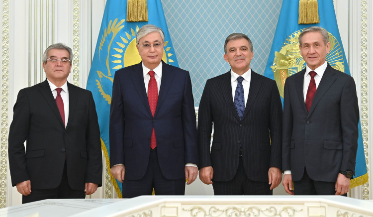 Мемлекет басшысы Орталық Азия медиа форумының қатысушыларымен кездесті